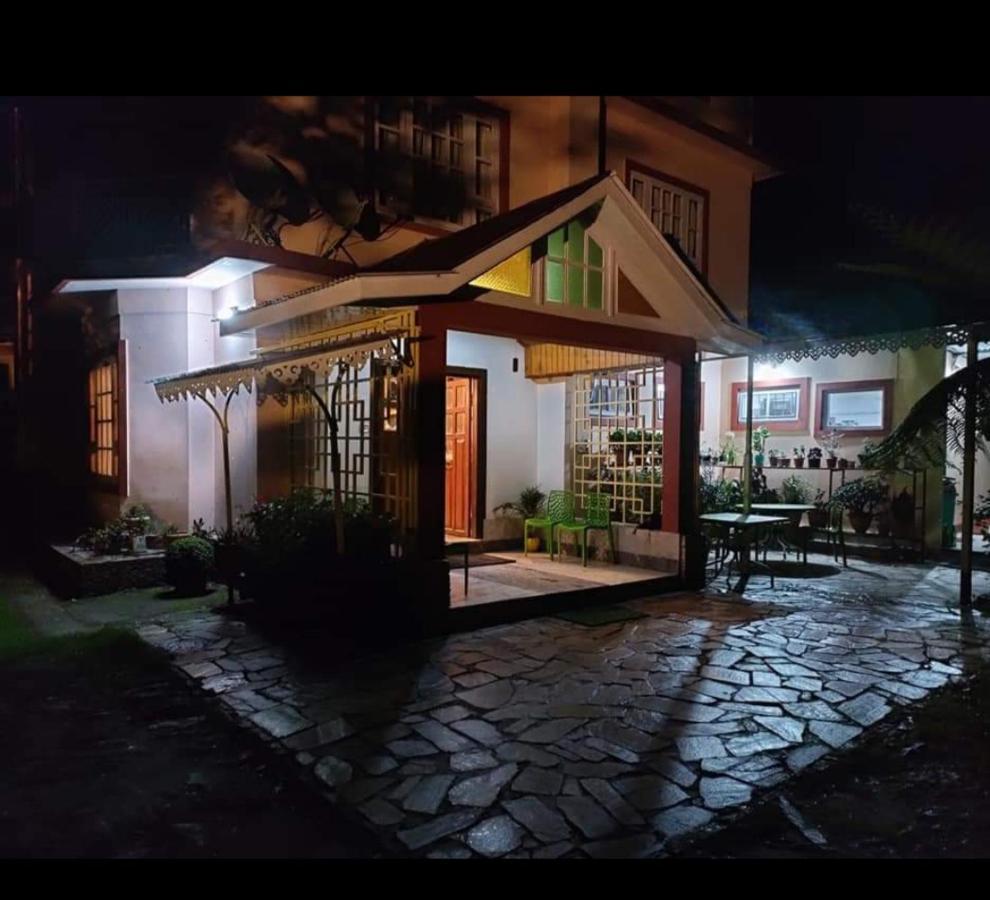 Ifseen Lodge Pelling